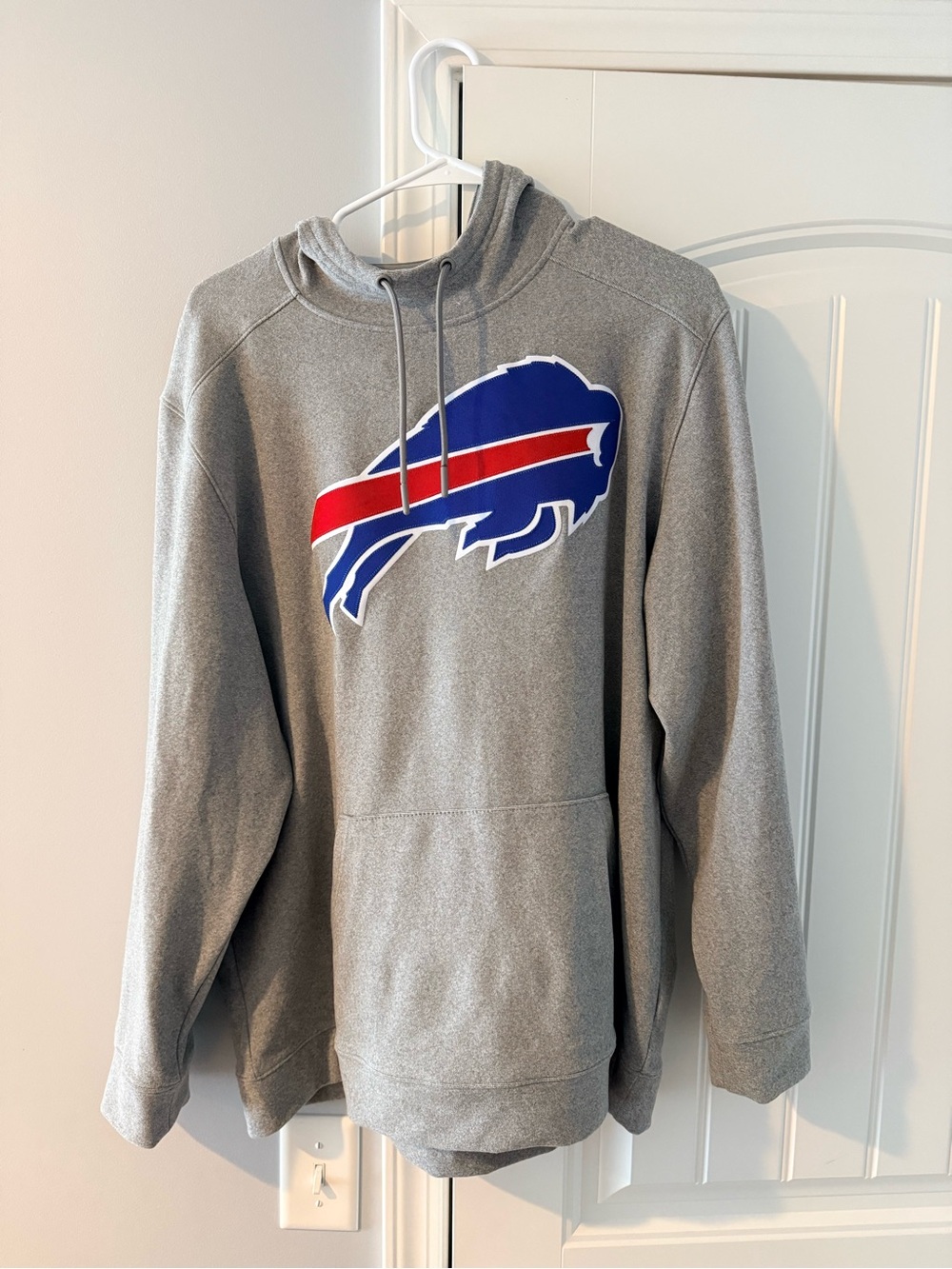 NEW - Size XL - NFL Buffalo Bills Antigua Embroidered Victory Gray Hoodie